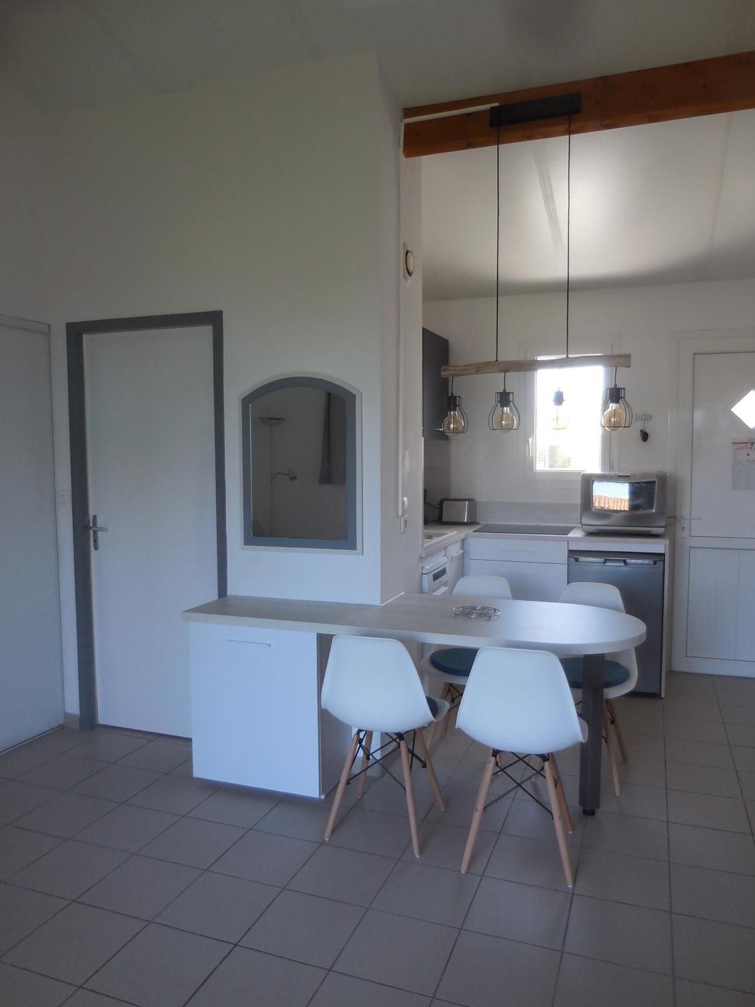 Maison Cosy Avec Piscine Partagee Le Château-dʼOléron Kültér fotó